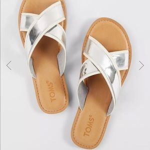 TOMS slip on sandals for Women Viv Silver Specchio